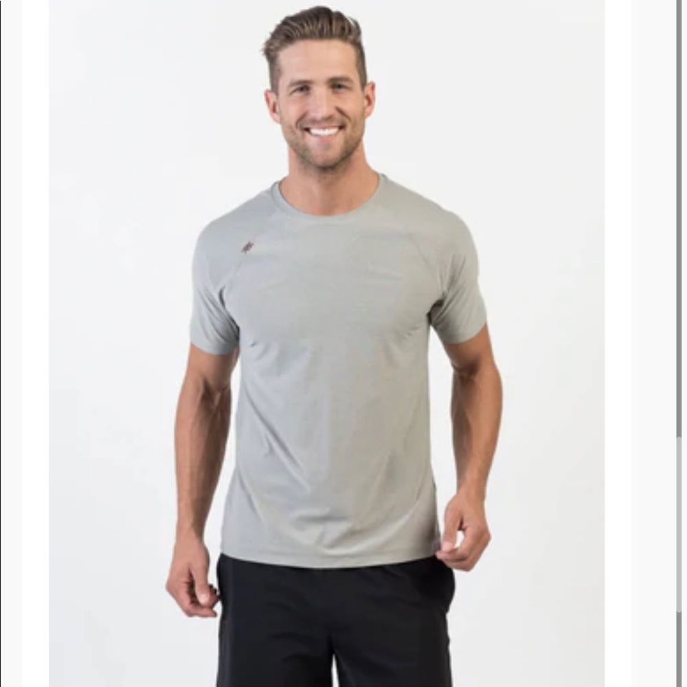 RHONE | Reign Short Sleeve Active Shirt